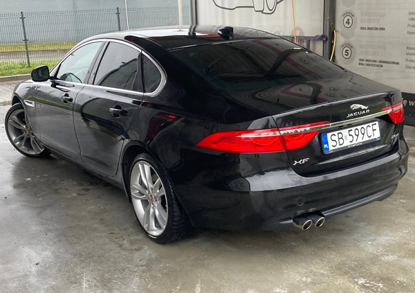 Jaguar XF cena 76999 przebieg: 148000, rok produkcji 2017 z Oświęcim małe 154